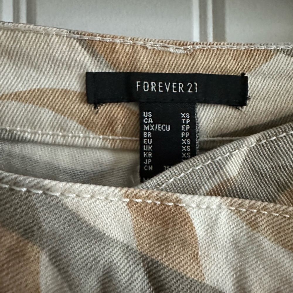 Forever 21 Abstract Patterned Skort - image 4